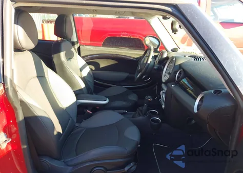 2010 Mini Cooper S из США, поврежденный, VIN WMWMF7C57ATZ73096